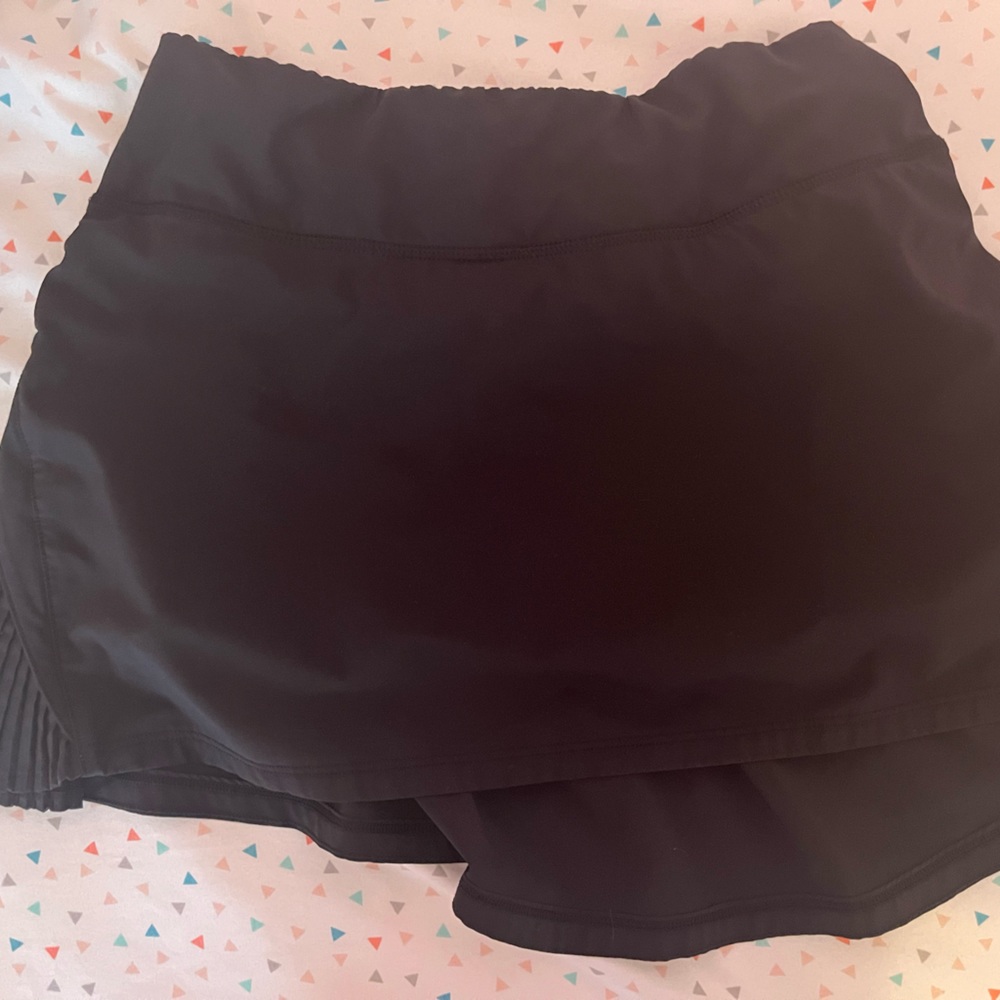 Lululemon black play off the pleats skirt (12”)
